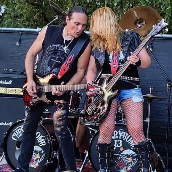 Meet your Posher, Kimberly Cherrybomb 13 - Picture 3 of 16